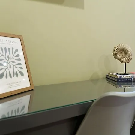 1-bedroom On Linthorpe Road, With Free Wifi, Free Private Parking, Smart Tv & Self-catering Kitchen Middlesbrough