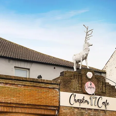 1 Bedroom On Linthorpe Road, With Free Wifi, Free Private Parking, Smart Tv And Self Catering Kitchen *