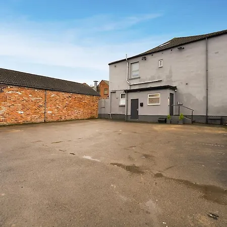 1 Bedroom On Linthorpe Road, With Free Wifi, Free Private Parking, Smart Tv And Self Catering Kitchen Apartment
