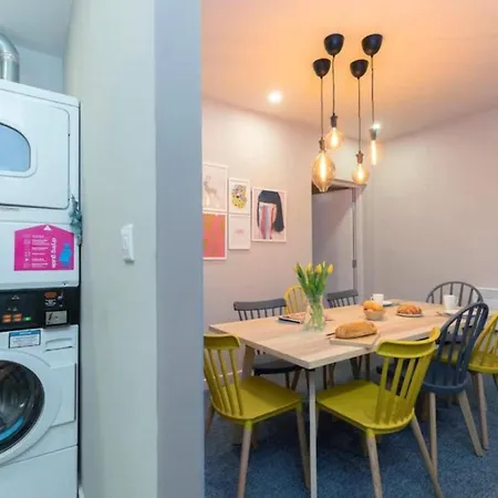 1 Bedroom On Linthorpe Road, With Free Wifi, Free Private Parking, Smart Tv And Self Catering Kitchen Apartment