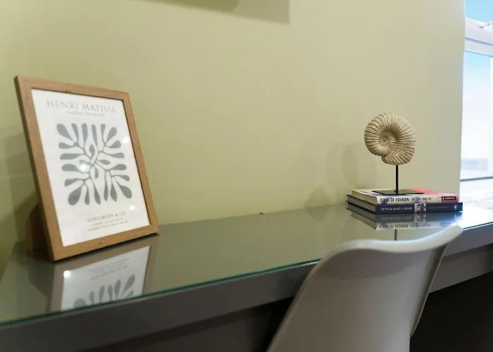 1-bedroom On Linthorpe Road, With Free Wifi, Free Private Parking, Smart Tv & Self-catering Kitchen Middlesbrough