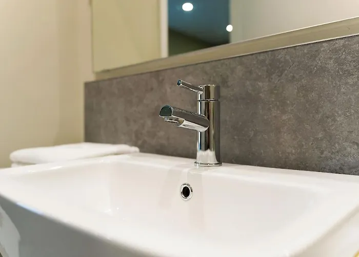 1-bedroom On Linthorpe Road, With Free Wifi, Free Private Parking, Smart Tv & Self-catering Kitchen Appartement