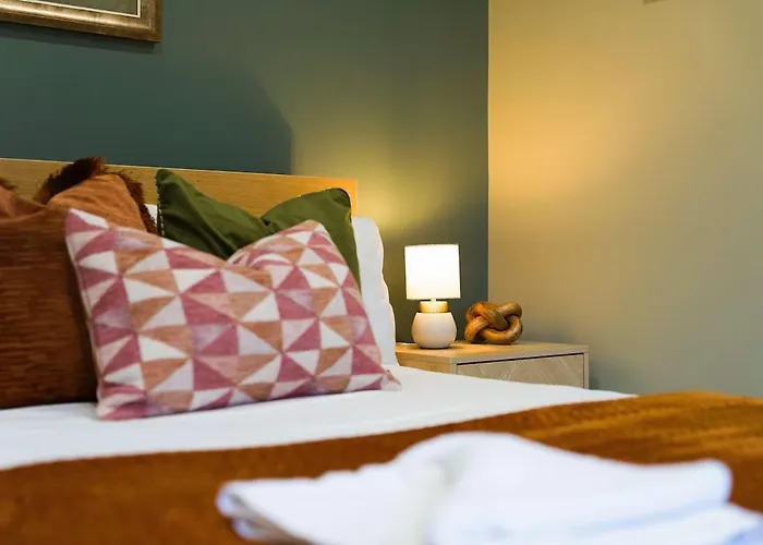 1-bedroom On Linthorpe Road, With Free Wifi, Free Private Parking, Smart Tv & Self-catering Kitchen